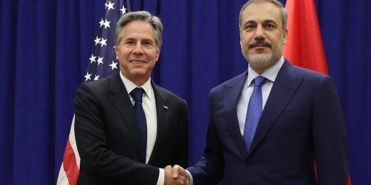 تركيا تدعو واشنطن للضغط على إسرائيل لإيقاف الحرب