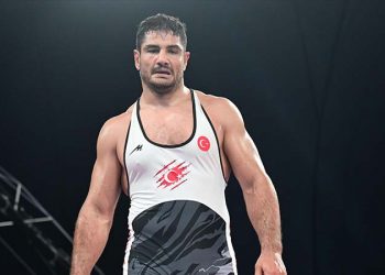 المصارع التركي طه أكغول يعتزل بعد فوزه بالبرونزية