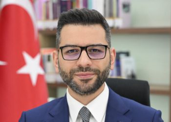 جاغطاي أوزدمير: العالم يحتاج إلى نظام عالمي جديد