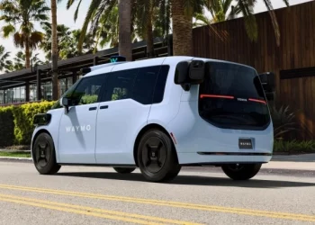 التاكسي الآلي يحقق 400 ألف رحلة شهريا في الولايات المتحدة!