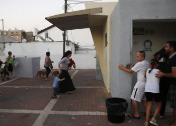 هل نجحت إيران فى شن حرب نفسية ونشر الذعر بين الإسرائيليين؟