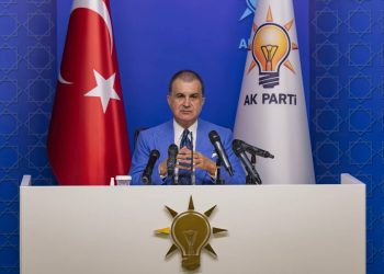 العدالة والتنمية: على تركيا أن تتخلص من الدستور الانقلابي