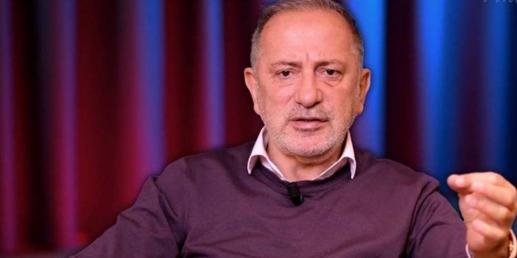 صحفي تركي: العدالة والتنمية يخشى إمام أوغلو