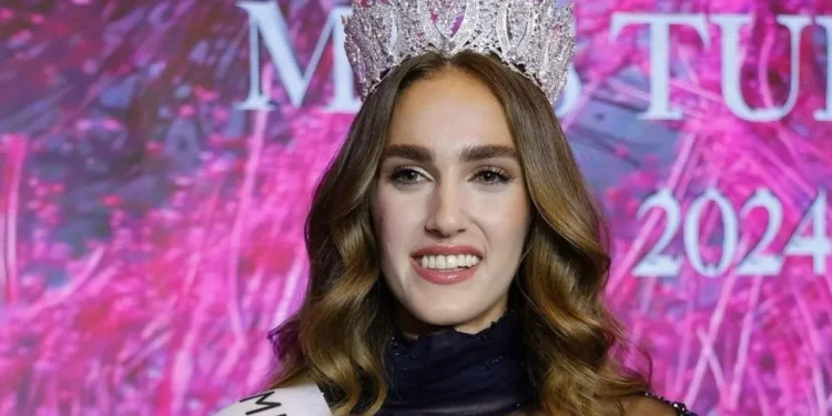 ملكة جمال تركيا 2024 ترد على منتقديها