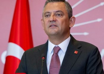 زعيم المعارضة في الولايات المتحدة بالتزامن مع زيارة أردوغان