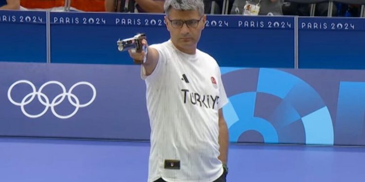 الرامي التركي يوسف ديكيتش يتلقى عرضا مفاجئا من بوليوود