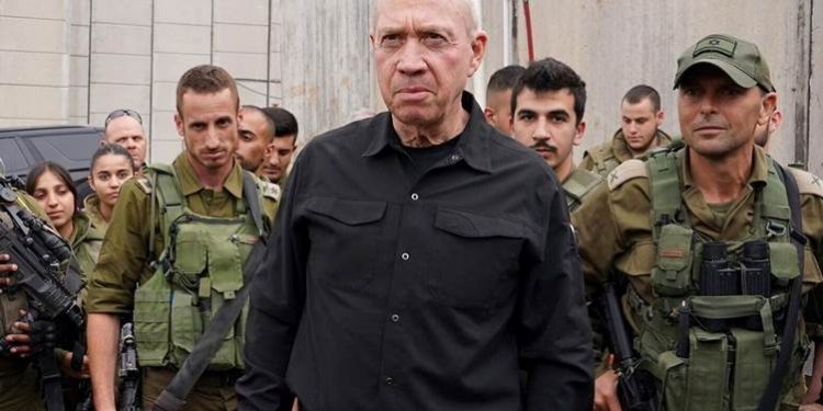 أول تعليق من وزير الدفاع الإسرائيلي بعد انفجارات لبنان