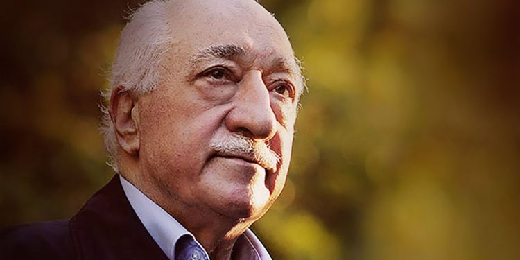 من هو فتح الله كولن مؤسس حركة الخدمة