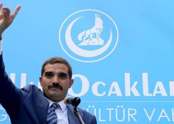 الحركة القومية يتقدم ببلاغ ضد والدة زعيم “الذئاب الرمادية”