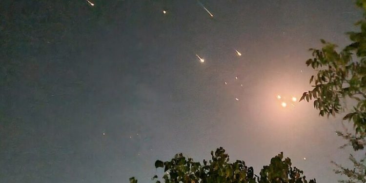 فيديوهات من قبرص للصواريخ الإيرانية على إسرائيل (شاهد)