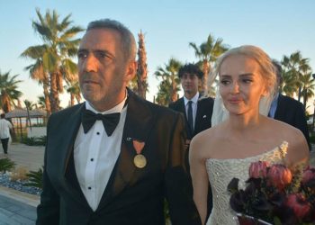 الممثل التركي يافوز بينغول يتزوج للمرة الخامسة