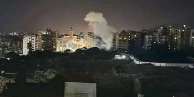 غارة إسرائيلية على شمال لبنان تقتل قيادياً في حماس وعائلته