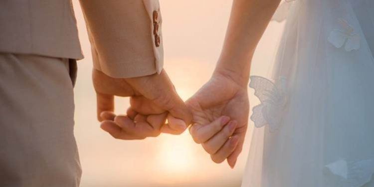 الدنمارك والسويد تحظران الزواج بين الأقارب