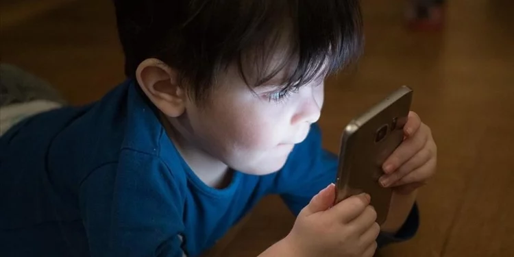 هل ستحظر تركيا الأطفال دون سن الـ13 من استخدام وسائل التواصل الاجتماعي؟