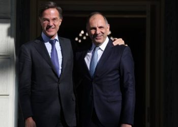 احتجاجات ضد أمين عام الناتو في اليونان بعد مغادرته تركيا