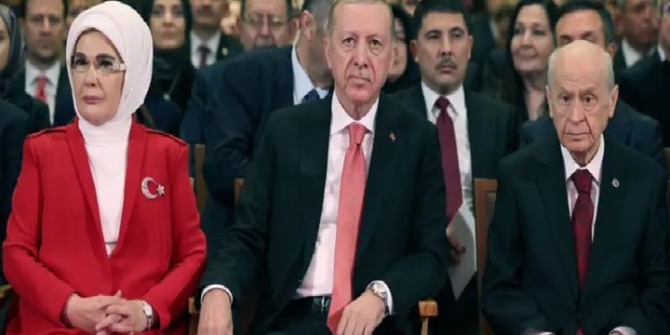 هل أطلق بهجلي مسألة حل “الكردستاني” دون علم أردوغان؟