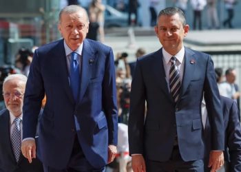 صحفي: العدالة والتنمية يمهد الطريق أمام ولاية جديدة للرئيس أردوغان