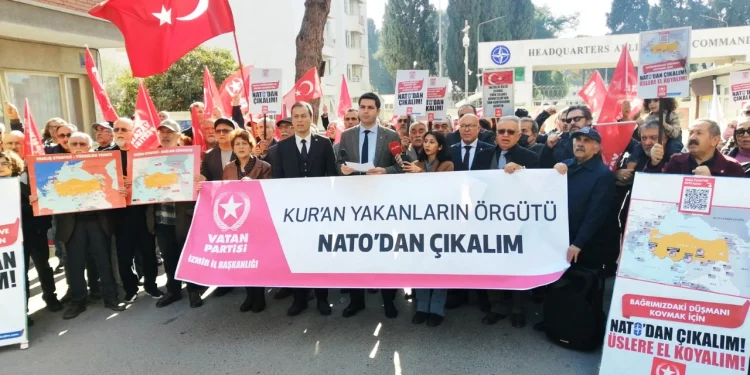 حملة توقيعات لانسحاب تركيا من حلف الناتو