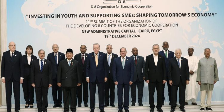 أردوغان يدعو من مصر إلى بناء سوريا خالية من الإرهاب