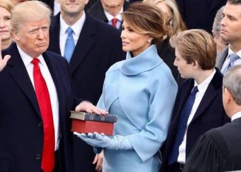 قادة وحدات حماية الشعب الكردية يحضرون حفل تنصيب ترامب