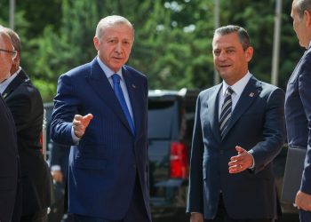 زعيم المعارضة لأردوغان: لا تكن سياسي صالونات