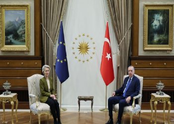 أردوغان يستقبل رئيسة المفوضية الأوروبية بالقصر الرئاسي