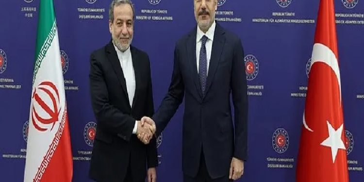 وزير الخارجية التركي: من الخطأ تفسير أحداث سوريا بأنها تدخل خارجي