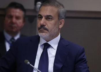 هاكان فيدان: نتواجد في سوريا لمنع المزيد من الهجرة