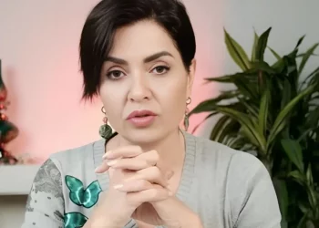 اعتقال صحفية تركية بعد تشبيها الجيش التركي بـ”داعش”