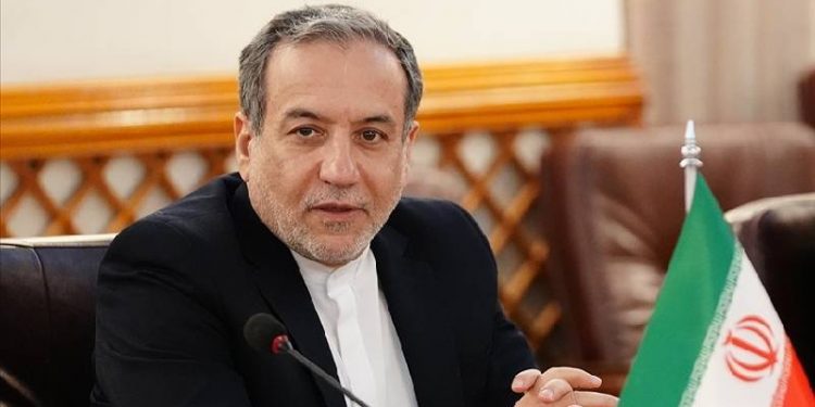 إيران تدعو ترامب لنقل الإسرائيليين إلى جرينلاند