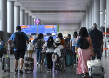 80 ألف روسي يغادرون تركيا