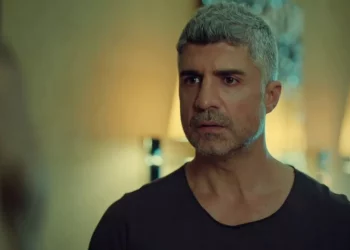 الممثل التركي أوزجان دنيز: أخي يهددني بالقتل!