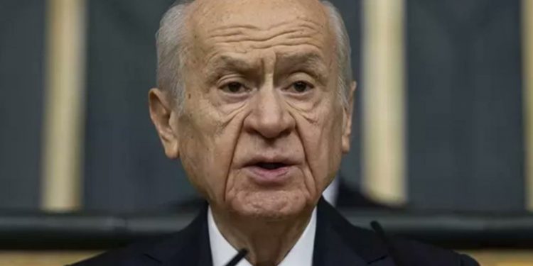 تركيا.. سياسي معارض يعلن وفاة بهجلي حليف أردوغان!