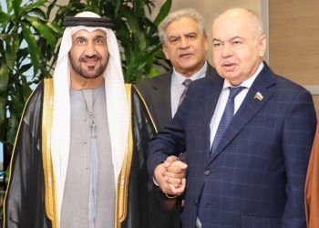 رئيس البرلمان العربي يناقش مع ممثل بوتين أزمات الشرق الأوسط