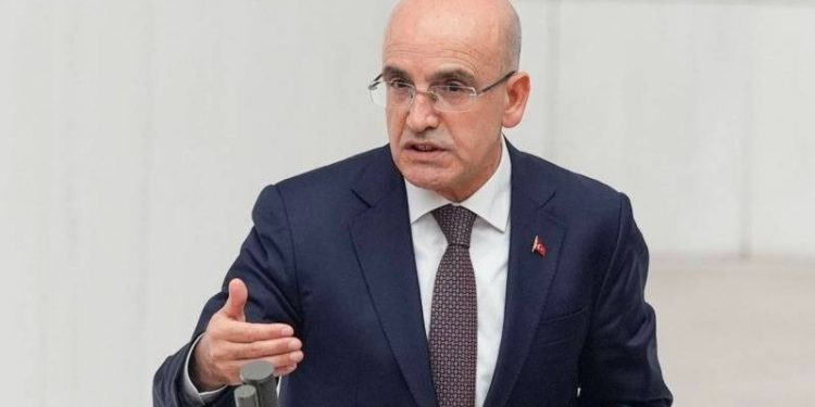 شيمشك: الاقتصاد التركي أصبح أقوى وأكثر مرونة 