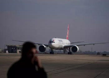 فريق فني تركي لإعادة تأهيل مطار دمشق الدولي