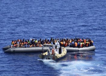 غرق 6 مهاجرين في إزمير