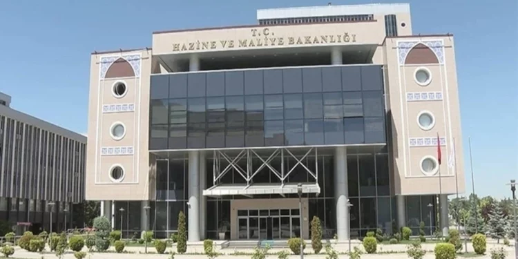 وزارة المالية التركية تقترض 720 مليار ليرة