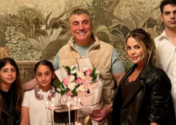 زعيم المافيا التركي سادات بكر يتخرج من الجامعة