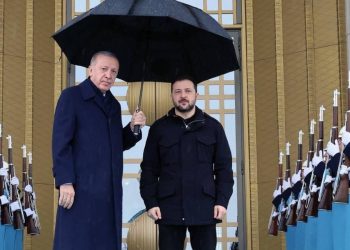 السفارة الأوكرانية تنشر صورة لأردوغان مع زيلينسكي بعد لقاء ترامب المثير للجدل