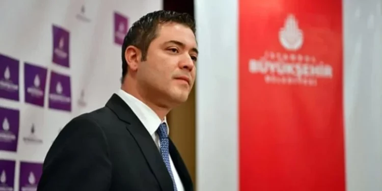 التحفظ على خزائن البنوك الخاصة بمستشار إمام أوغلو و6 آخرين