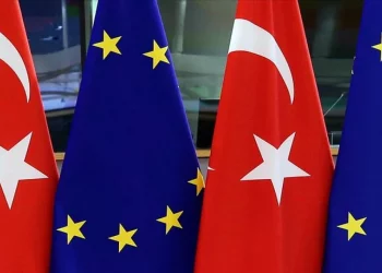 المفوضية الأوروبية: ننتظر من تركيا التعامل بديمقراطية مع إمام أوغلو