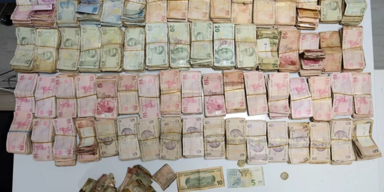 القبض على متسول بحوزته 164 ألف ليرة في يالوفا التركية