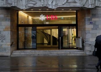 بنك UBS يرفع توقعاته المستهدفة للذهب