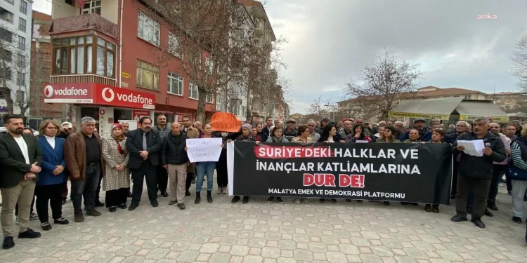 احتجاجات في تركيا تنديدًا بالمذابح ضد العلويين في سوريا