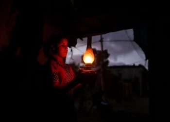 إسرائيل توقف إمداد غزة بالكهرباء قبل محادثات التهدئة الجديدة