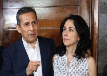 رئيس سابق وزوجته يحكم عليهما بالسجن بتهمة الفساد