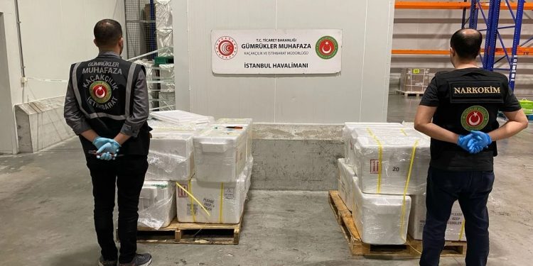 ضبط 455 كجم كوكايين في مطار إسطنبول