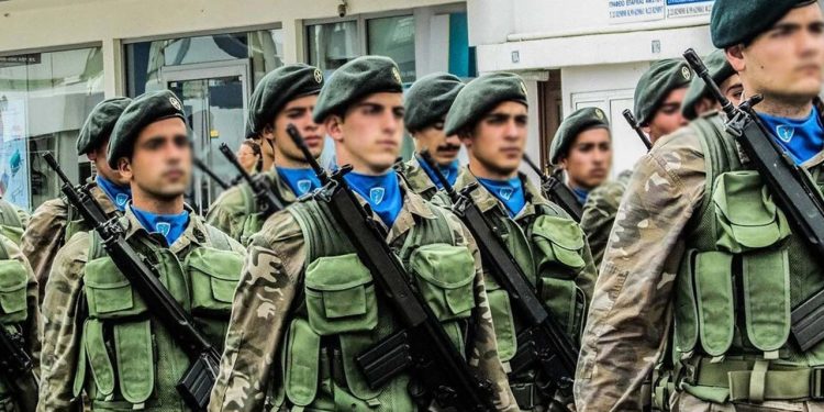 اليونان تبحث تشكيل “منظومة خدمة عسكرية احتياطية ” لمواجهة خطر تركيا