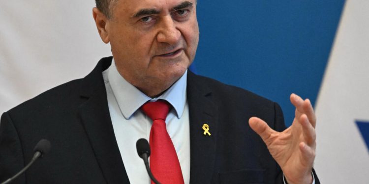 إسرائيل تقصف القصر الجمهوري في دمشق وتهدد الرئيس الشرع